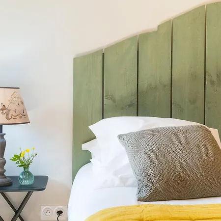 فندق مبيت وإفطار Domaine De Gailhaguet 3*